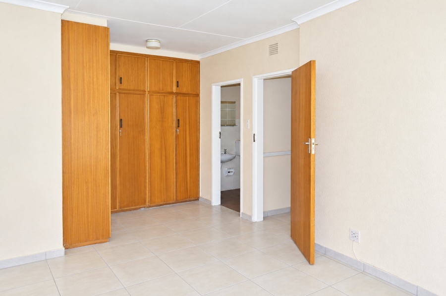 5 Bedroom Property for Sale in Doringkruin North West
